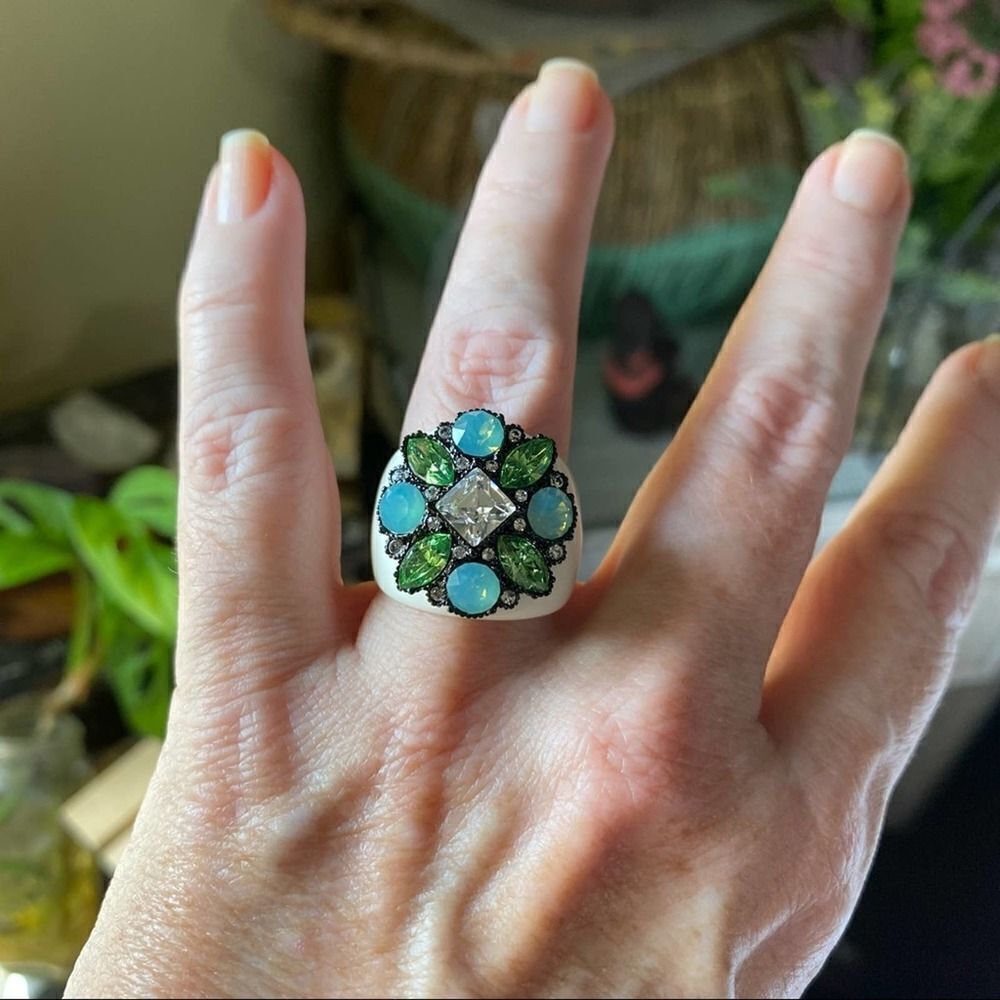 Resin and Brass Ring With Top Grade Crystals Sizes 8,9 - Picture 4 of 6